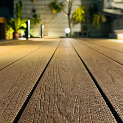 ราคาดี สารประกอบ Co-Extrusion WPC Decking Carton Packaging ความสวยงามสูง ออนไลน์