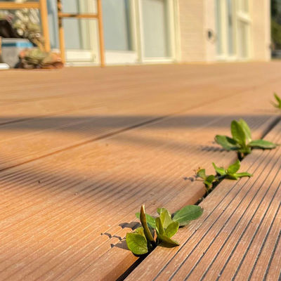 ราคาดี พานีลฝากหลังคา WPC สําหรับอาศัย พานีลฝากหลังคา PVC ประกอบไม้ CE ออนไลน์